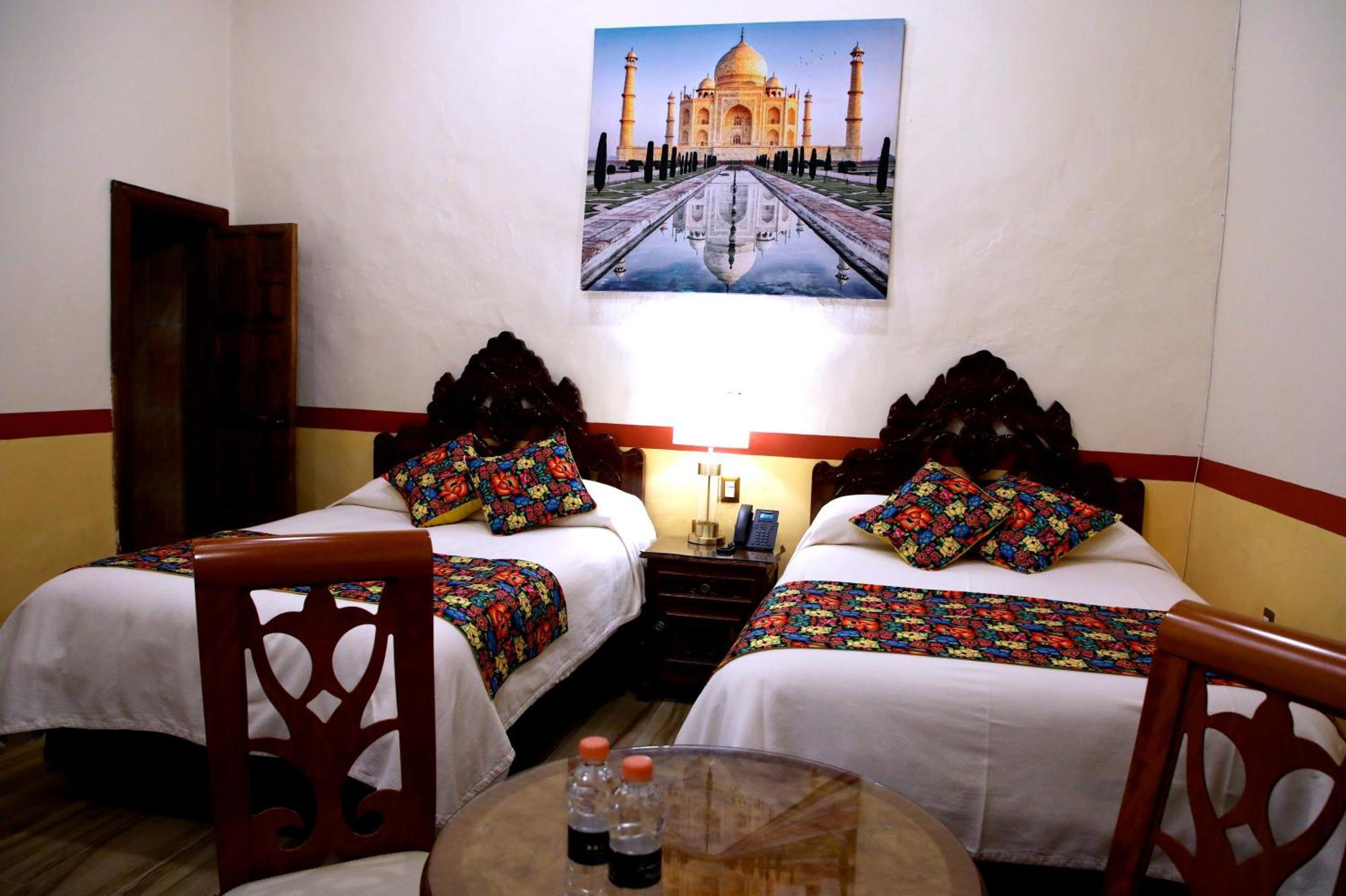 Hotel Casa Baez Pátzcuaro Buitenkant foto